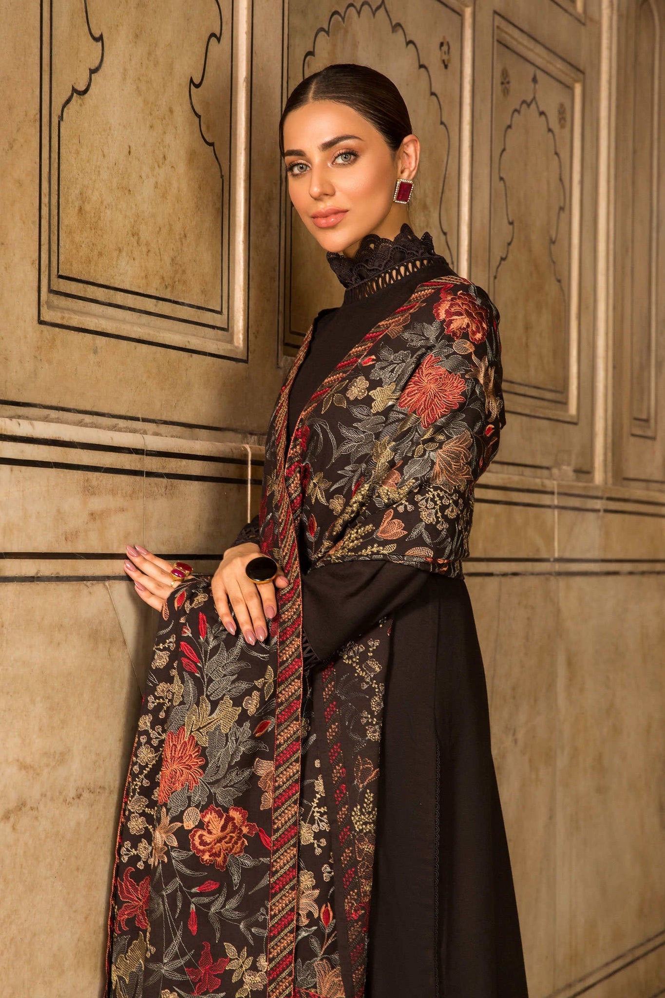 WIL BAREEZE 0060 Fully Emb 3 piece With Karandi Embroidered Shawl